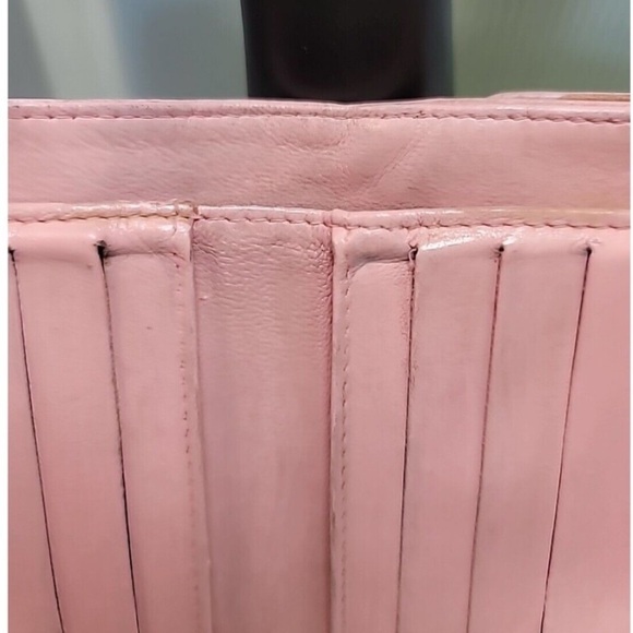 CHANEL Mark Caviar Skin PINK COCO BI-FOLD WALLET - Picture 8 of 16